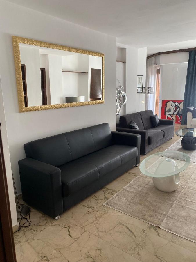 Eur Centro Lux Apartment Con Camino Ρώμη Εξωτερικό φωτογραφία